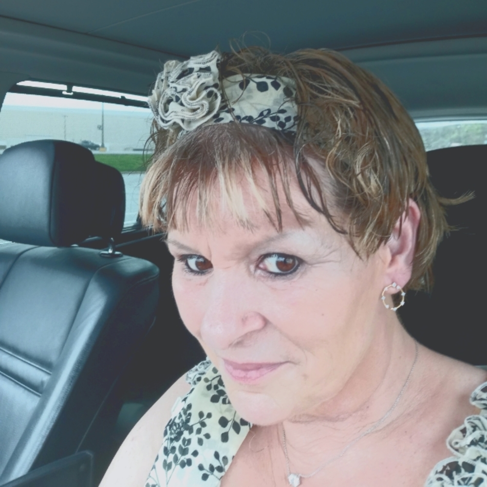 Meet your Posher, Lezlie